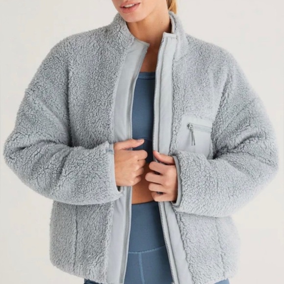 Z Supply On The Go Reversible Fleece Sherpa Jacket Size Medium Color Morning Fog - Picture 1 of 11